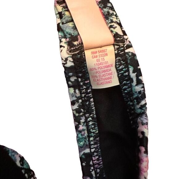 Victoria’s Secret bikini top - Picture 5 of 5